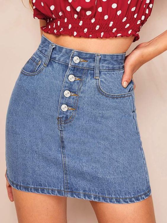 Short denim skirt